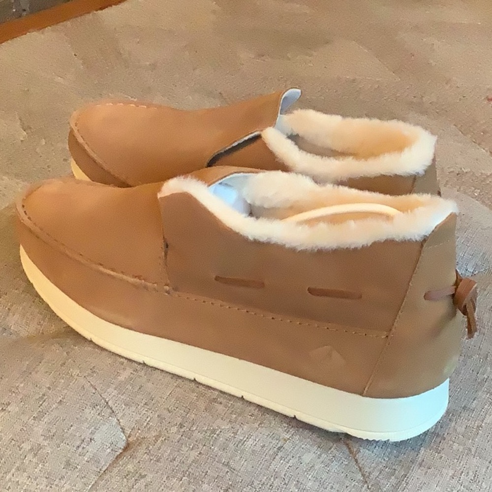 Sperry Men’s Suede fur lined shoes Sz 12M, NWOT